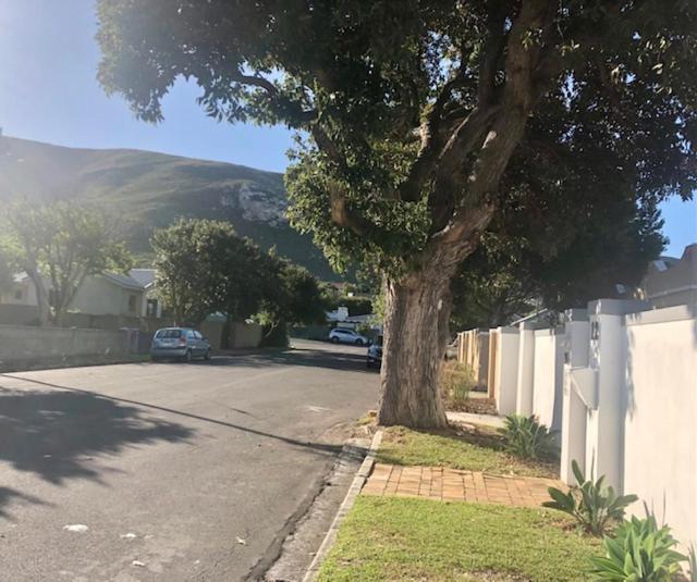 The Lily House Hotel Hermanus Eksteriør billede